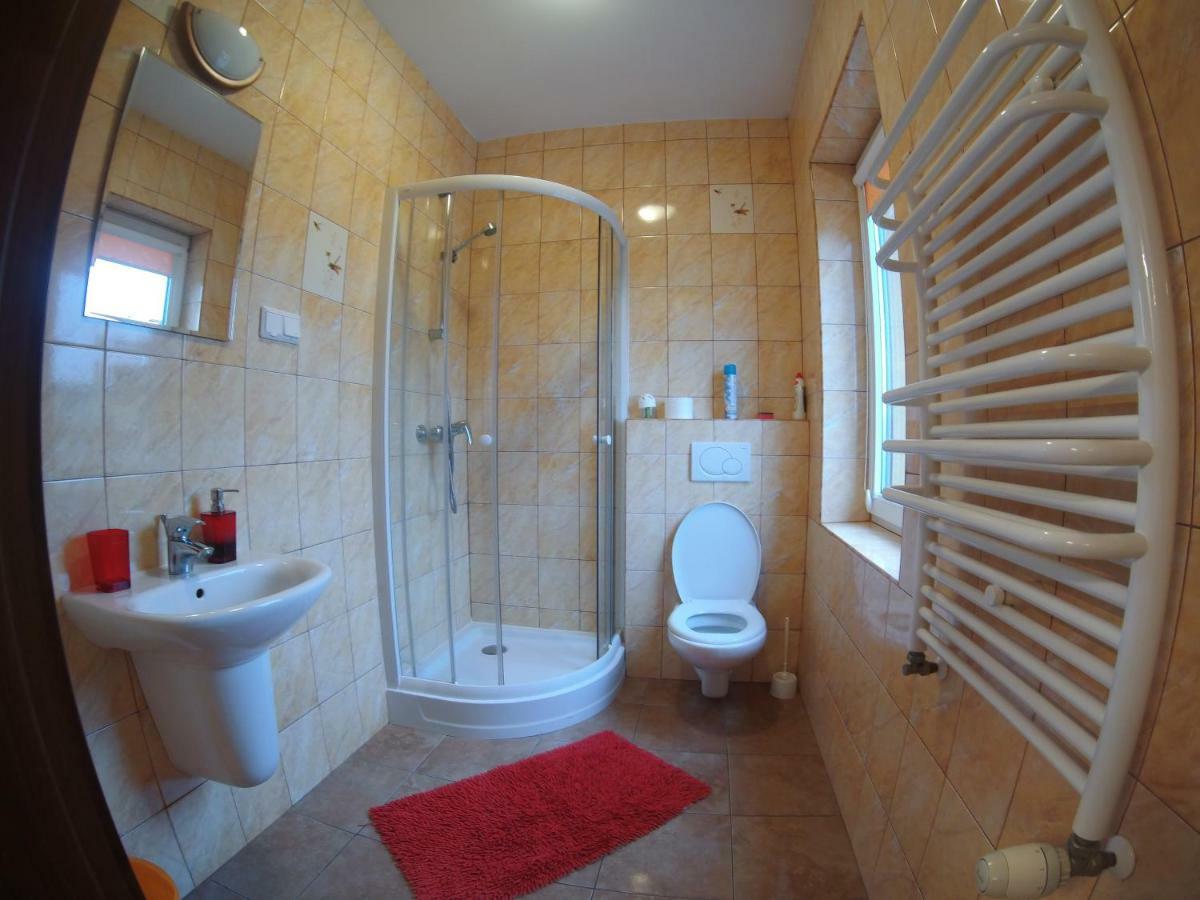 Red Rose Apartment วาดีสวาโวโว ภายนอก รูปภาพ